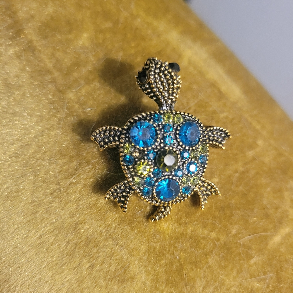 Turtle crystal brooch vibrant colors vintage
